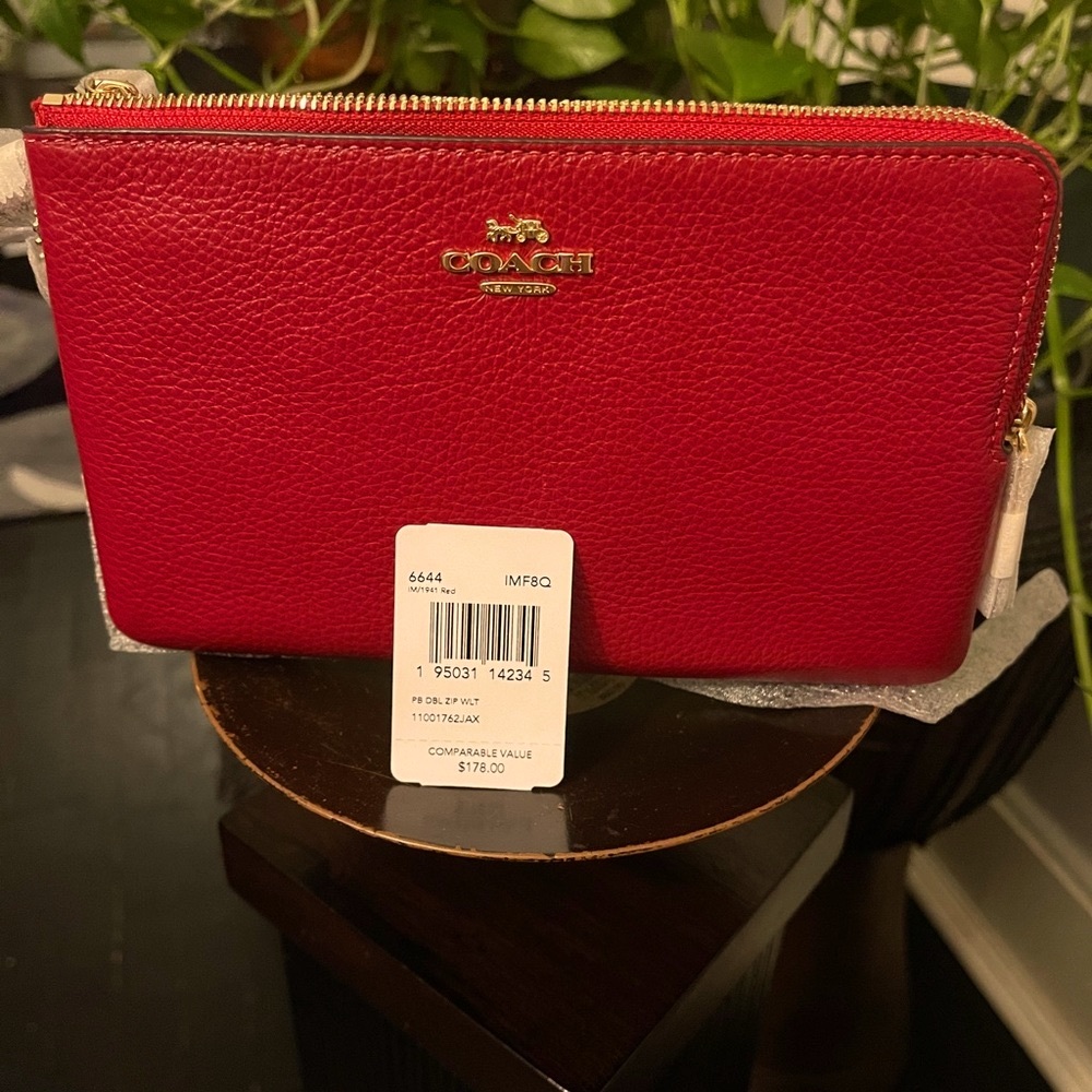 🔥NWT 🔥COACH 🔥DOUBLE 🔥ZIPPER 🔥WRISTLETS 🔥 - Picture 4 of 6